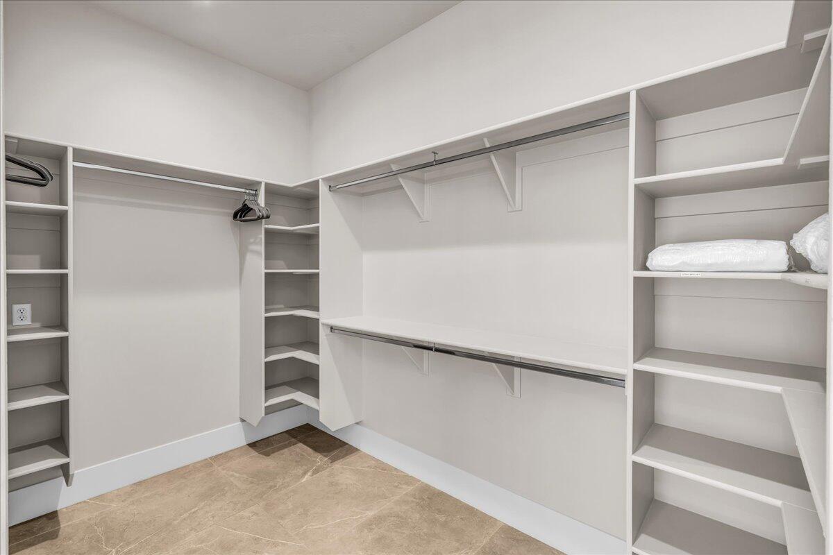 Hurricane, Utah, 84737, United States, 6 Bedrooms Bedrooms, ,5 BathroomsBathrooms,Residential,Active,1756440