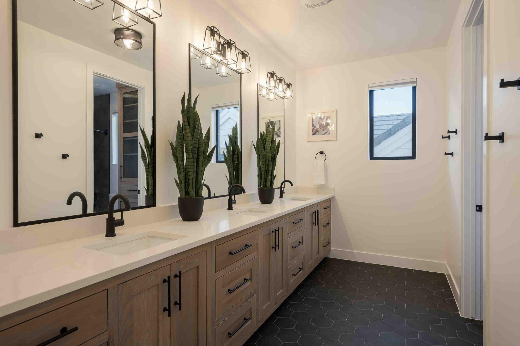 St George, Utah, 84790, United States, 9 Bedrooms Bedrooms, ,9 BathroomsBathrooms,Residential,Active,1747270