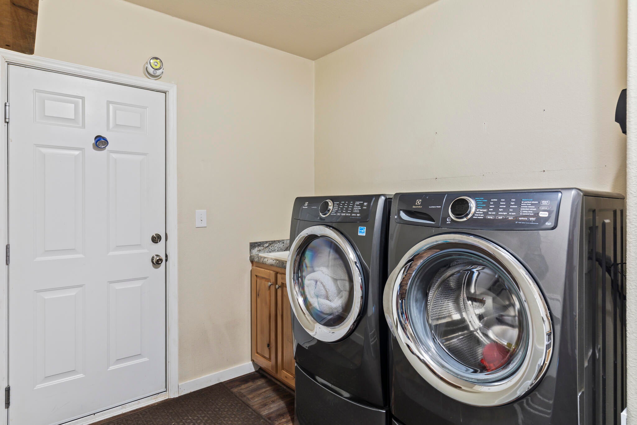 Panguitch, Utah, 84759, United States, 3 Bedrooms Bedrooms, ,3 BathroomsBathrooms,Residential,Active,2015807