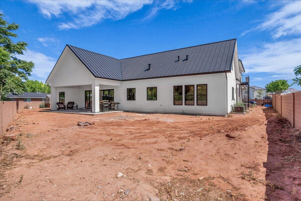 Santa Clara, Utah, 84765, United States, 6 Bedrooms Bedrooms, ,4 BathroomsBathrooms,Residential,Active,1913953