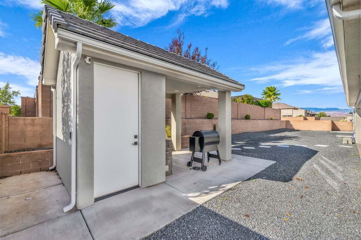 Hurricane, Utah, 84737, United States, 5 Bedrooms Bedrooms, ,5 BathroomsBathrooms,Residential,Active,1996303