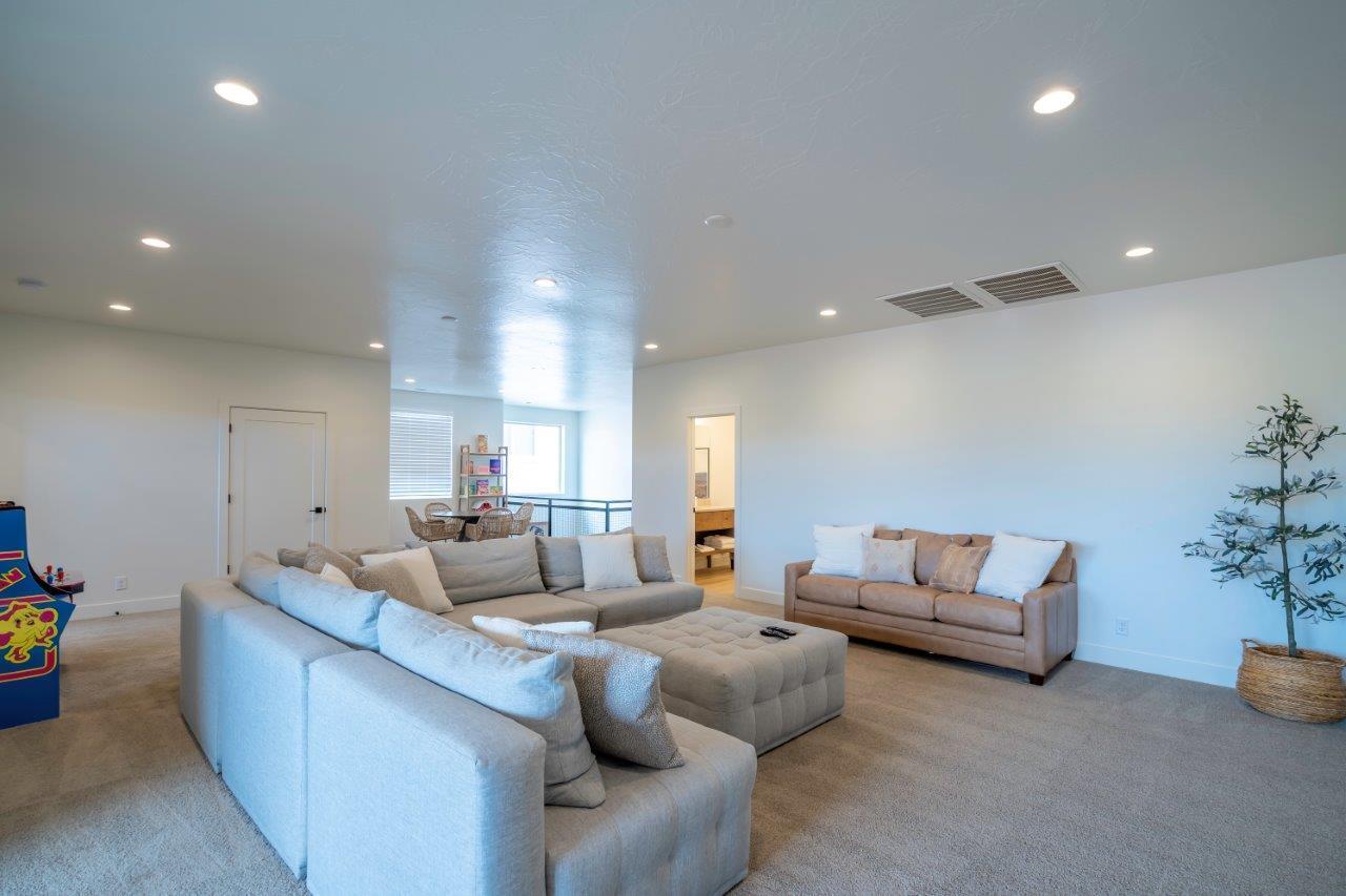 Santa Clara, Utah, 84765, United States, ,6 BathroomsBathrooms,Residential,Active,1798104