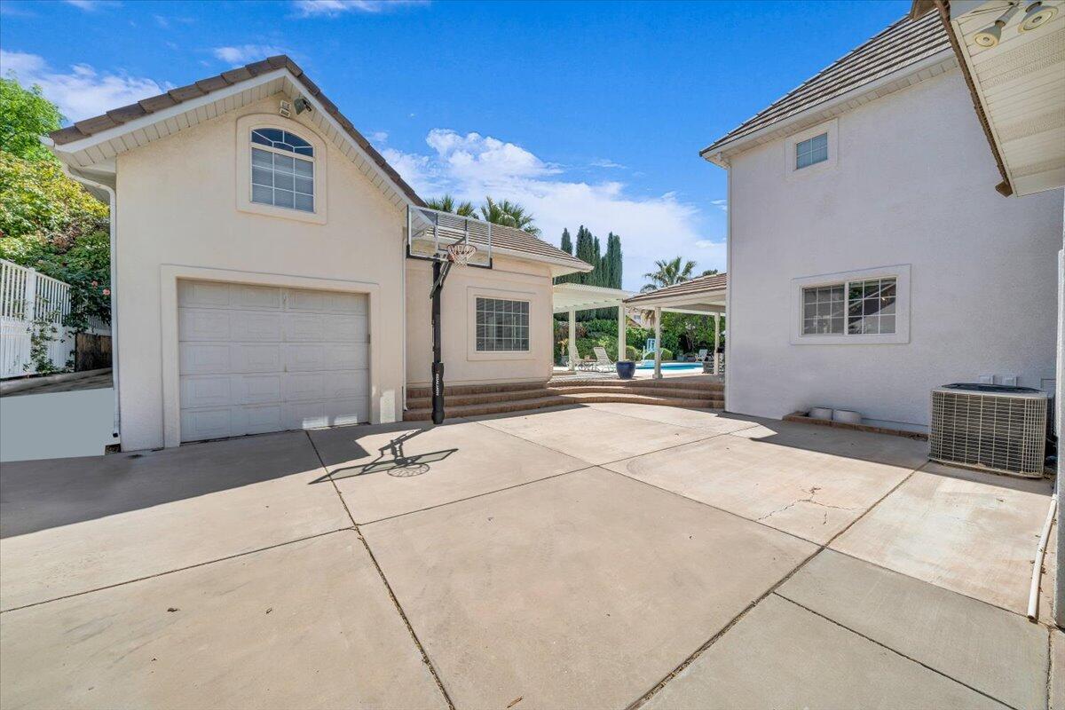 St George, Utah, 84790, United States, 5 Bedrooms Bedrooms, ,5 BathroomsBathrooms,Residential,Active,1788568