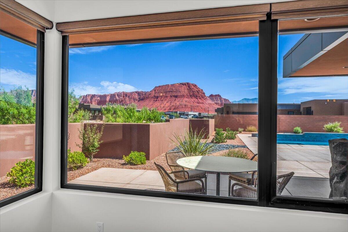 Ivins, Utah, 84738, United States, 3 Bedrooms Bedrooms, ,3 BathroomsBathrooms,Residential,Active,1920222