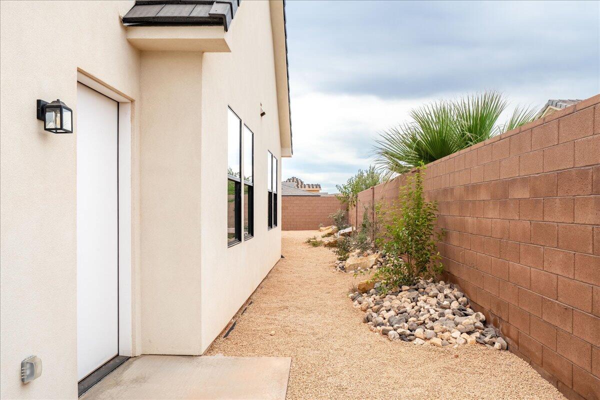 Washington, Utah, 84780, United States, 3 Bedrooms Bedrooms, ,3 BathroomsBathrooms,Residential,Active,1992293