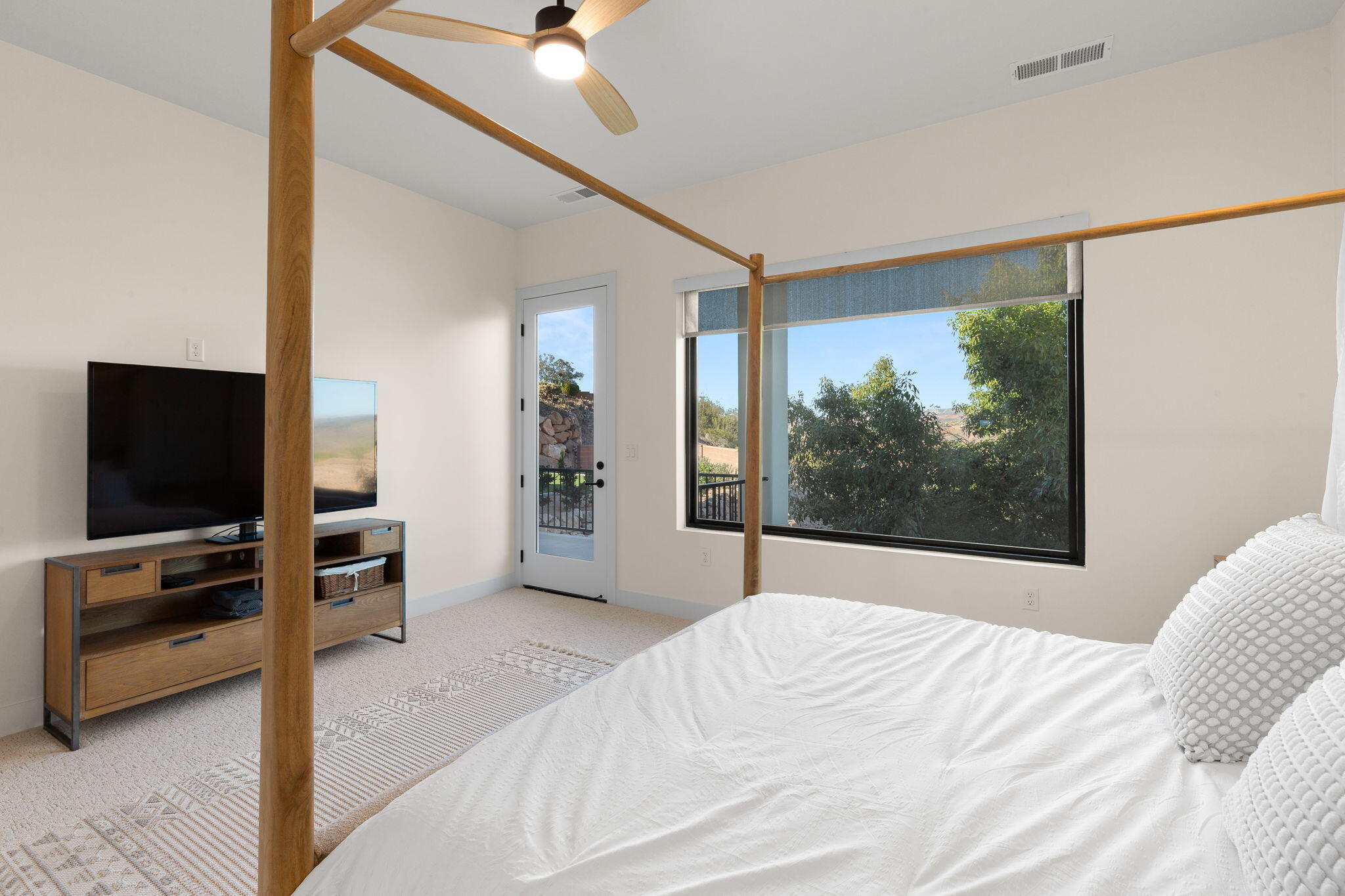 St George, Utah, 84770, United States, 3 Bedrooms Bedrooms, ,4 BathroomsBathrooms,Residential,Active,1973361