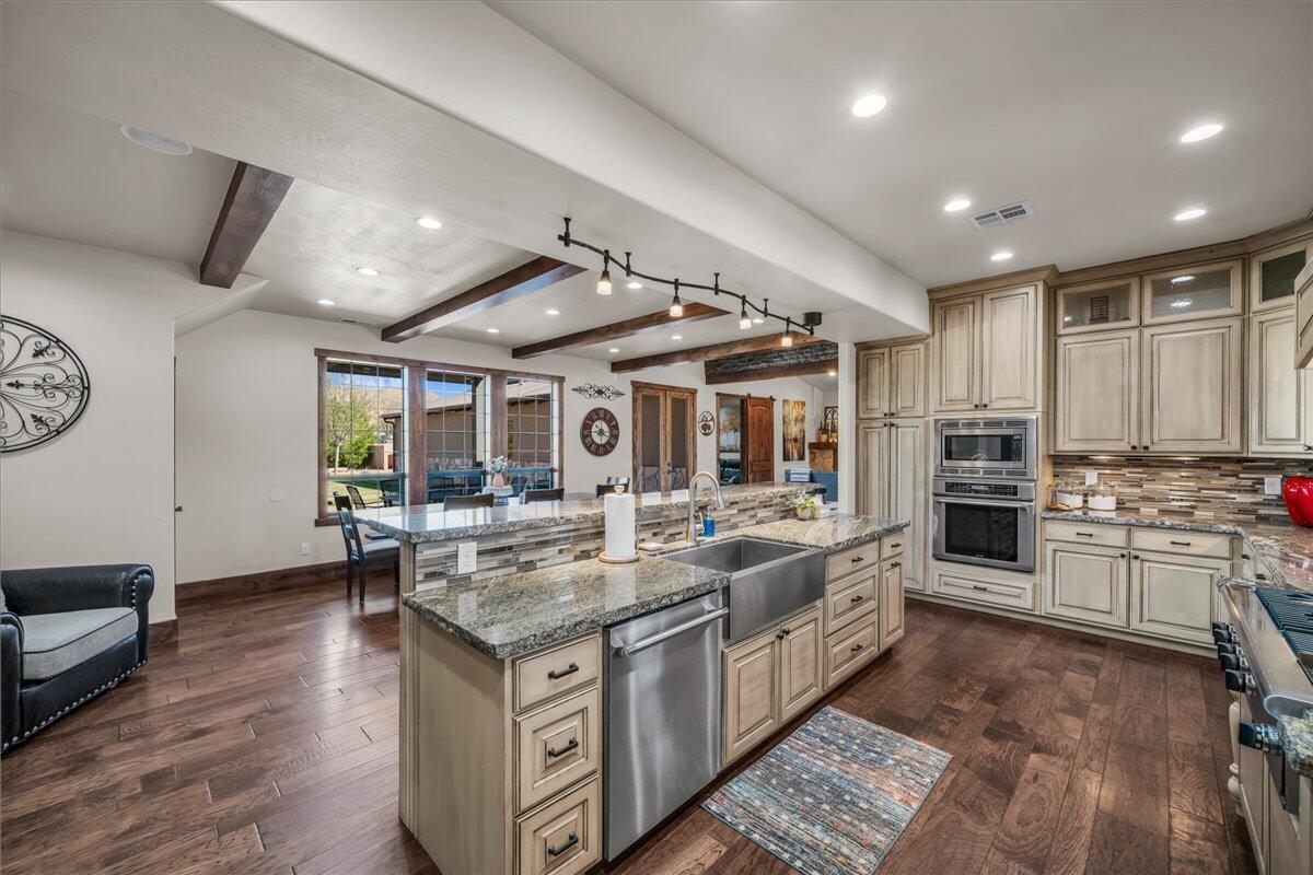 Hurricane, Utah, 84737, United States, 5 Bedrooms Bedrooms, ,6 BathroomsBathrooms,Residential,Active,1748671