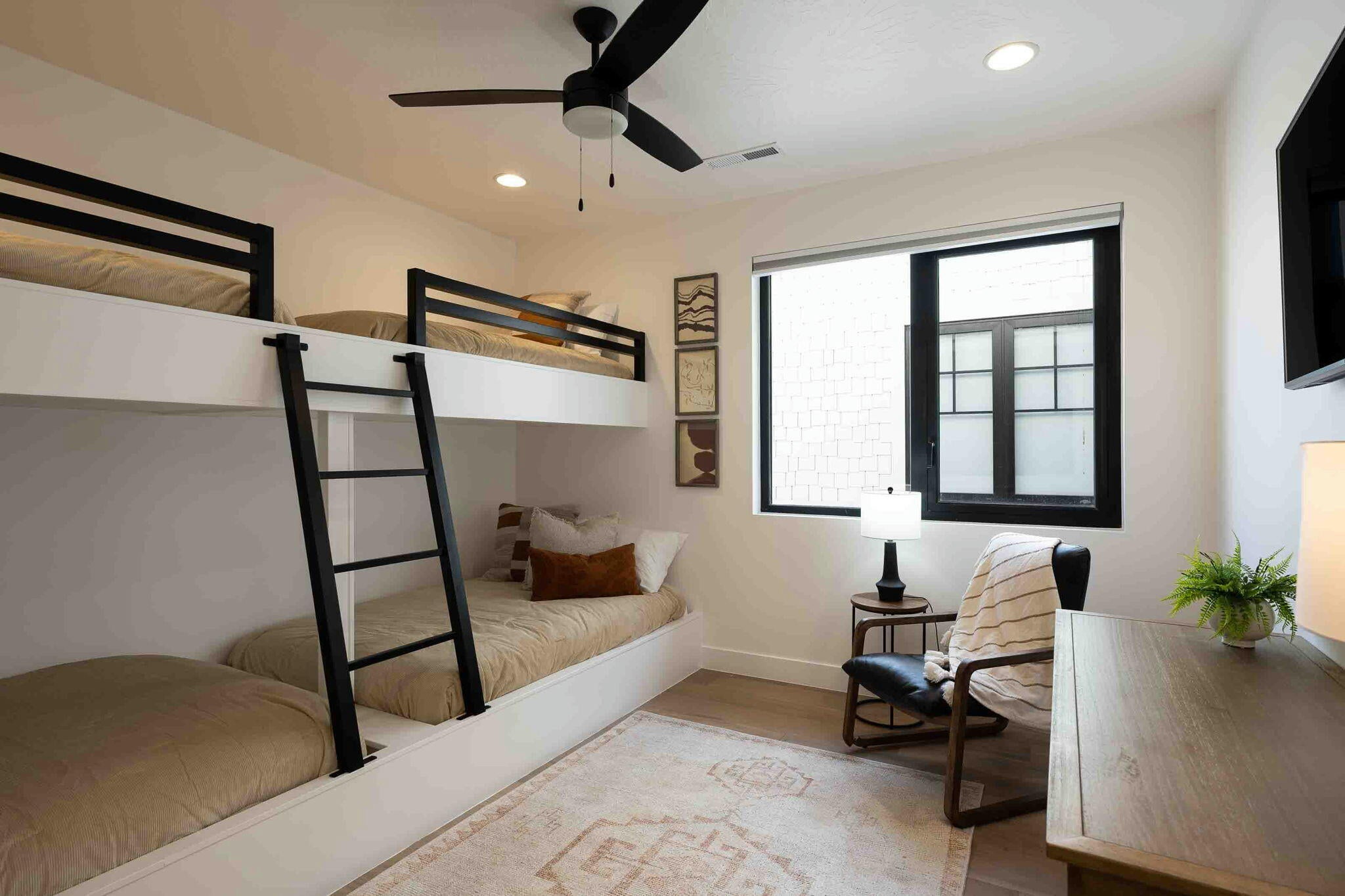 St George, Utah, 84790, United States, 9 Bedrooms Bedrooms, ,9 BathroomsBathrooms,Residential,Active,1747270