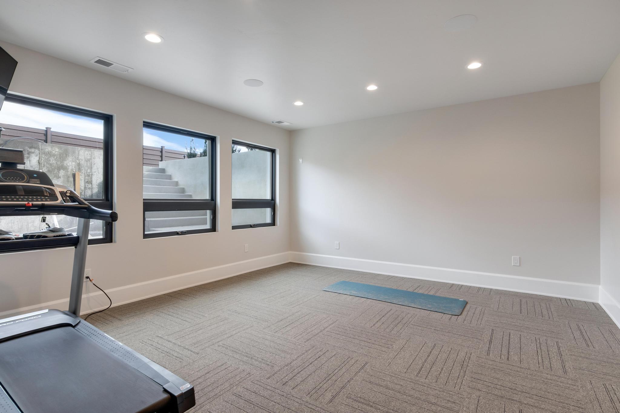 Highland, Utah, 84003, United States, 5 Bedrooms Bedrooms, ,6 BathroomsBathrooms,Residential,Active,1945192