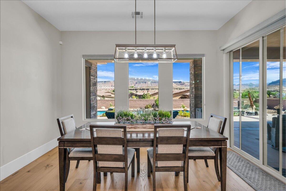 Virgin, Utah, 84779, United States, 4 Bedrooms Bedrooms, ,4 BathroomsBathrooms,Residential,Active,1904690