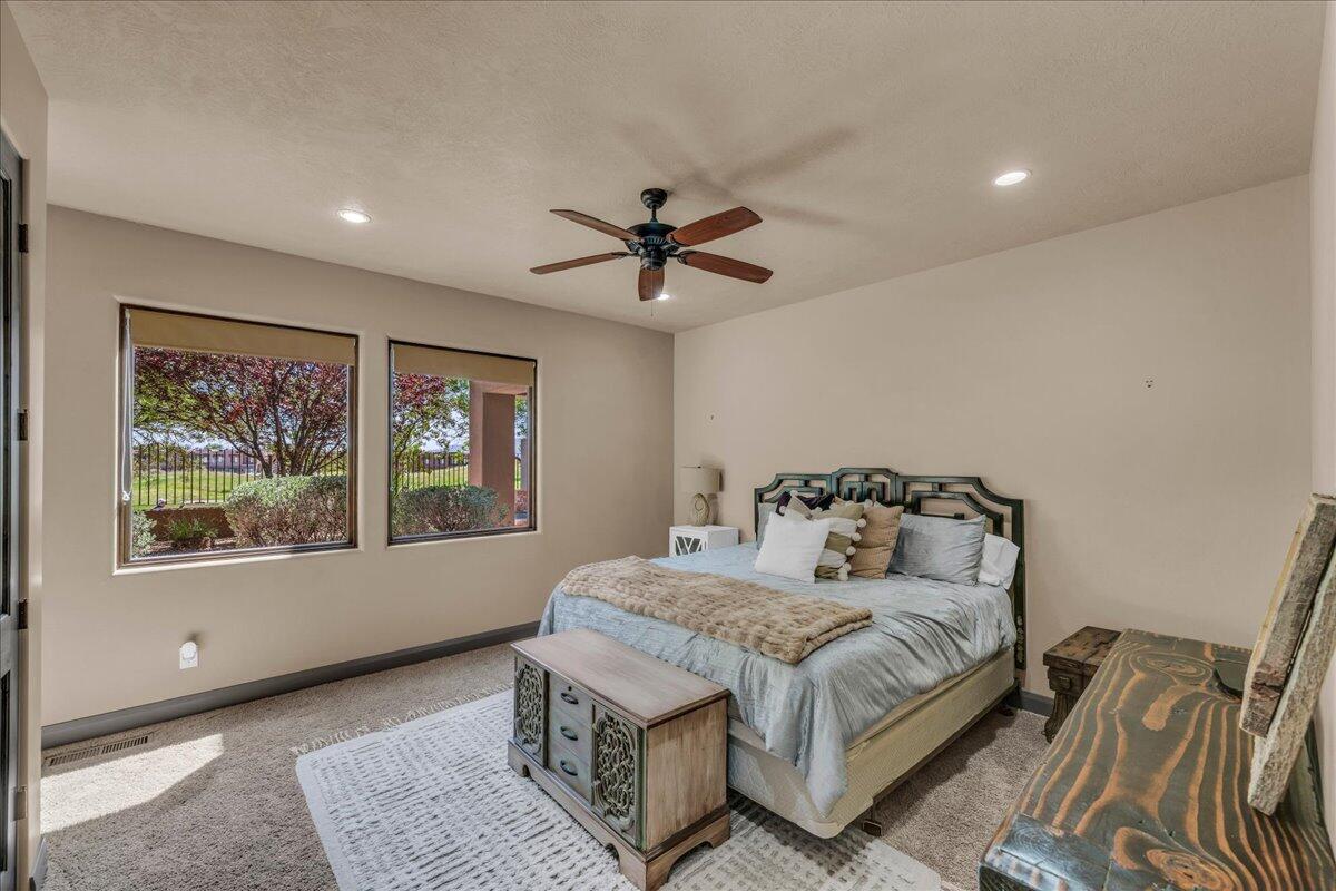 St George, Utah, 84770, United States, ,4 BathroomsBathrooms,Residential,Active,1824566