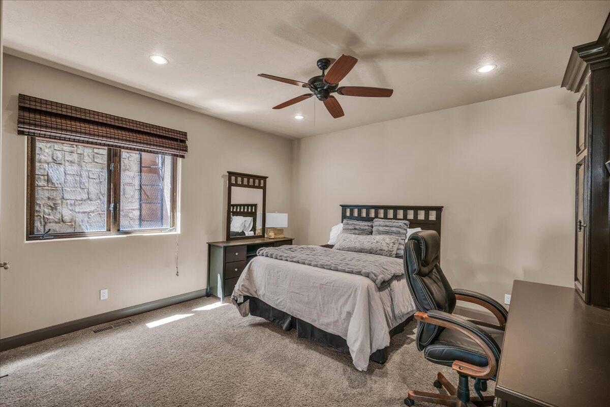 St George, Utah, 84770, United States, ,4 BathroomsBathrooms,Residential,Active,1824566