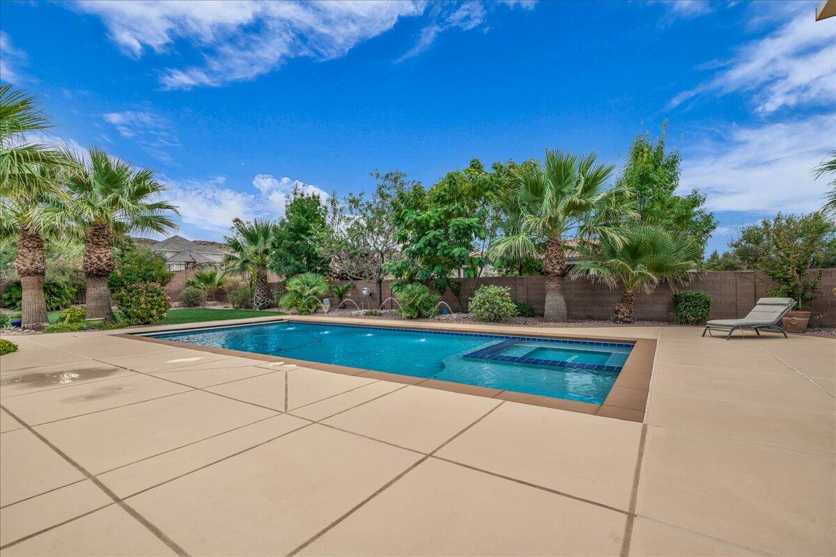 St George, Utah, 84790, United States, 4 Bedrooms Bedrooms, ,4 BathroomsBathrooms,Residential,Active,1952999