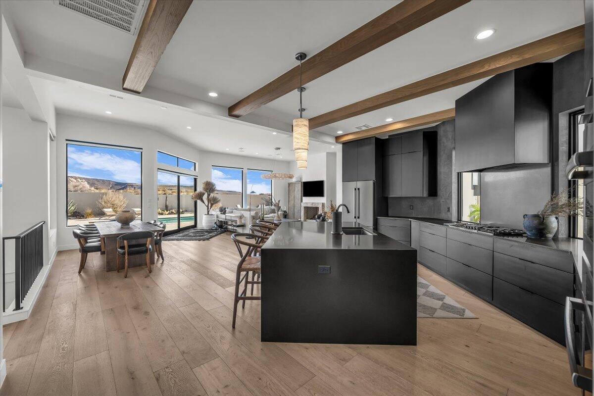 St George, Utah, 84770, United States, 5 Bedrooms Bedrooms, ,5 BathroomsBathrooms,Residential,Active,2009817