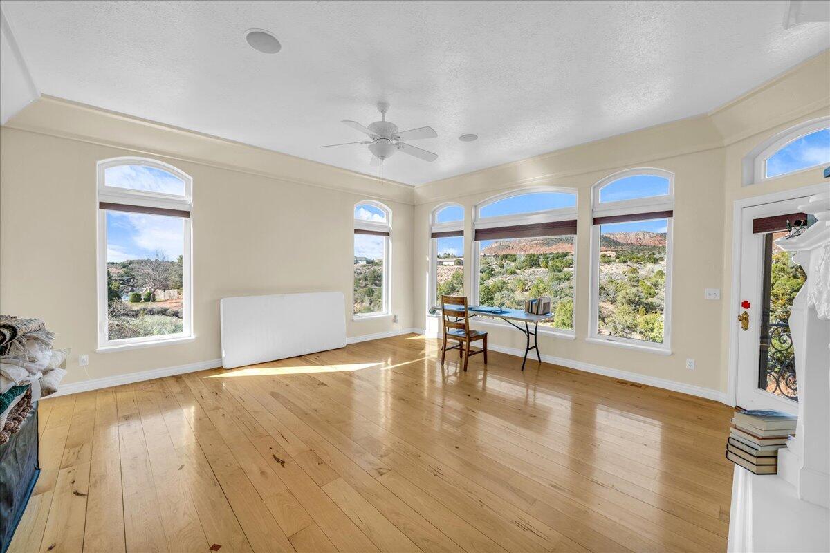 Leeds, Utah, 84746, United States, 5 Bedrooms Bedrooms, ,3 BathroomsBathrooms,Residential,Active,2008700