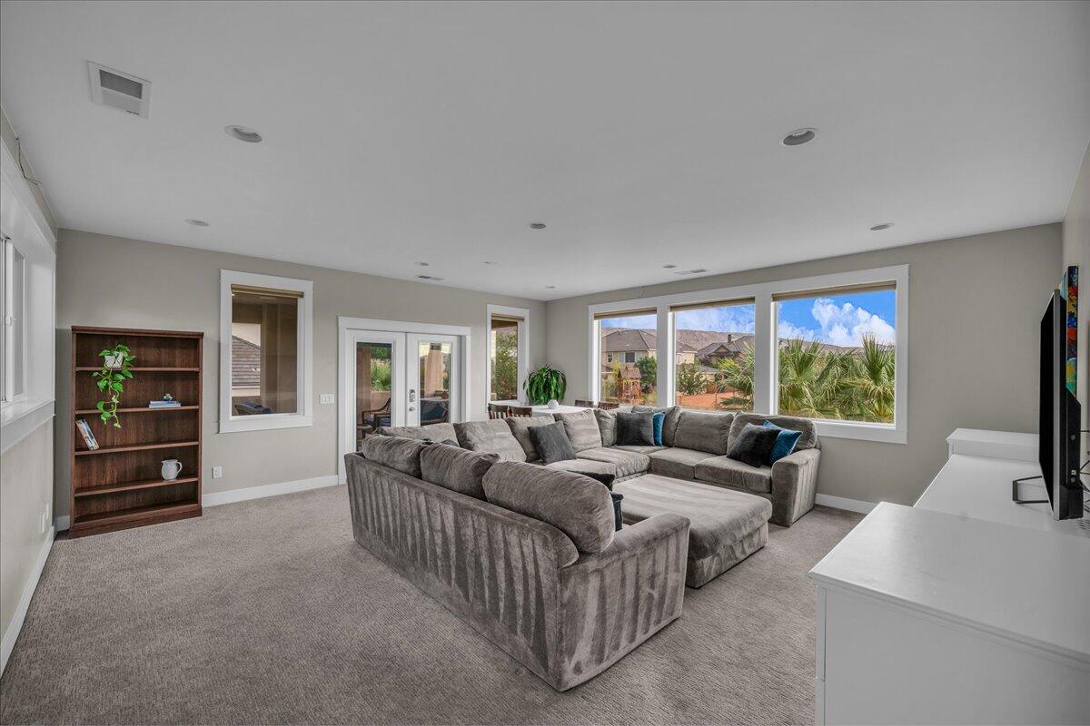 St George, Utah, 84790, United States, 4 Bedrooms Bedrooms, ,4 BathroomsBathrooms,Residential,Active,1952999