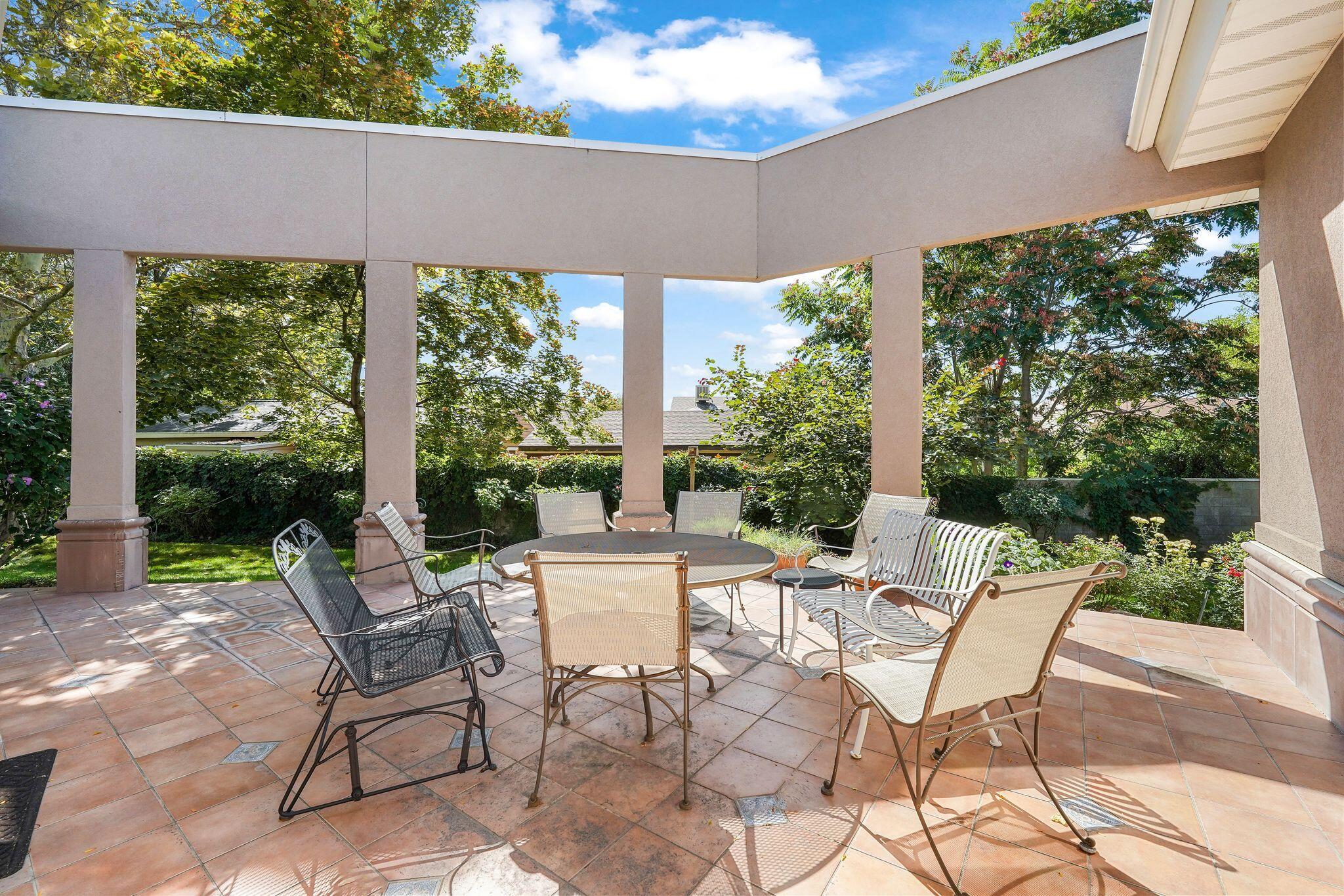 Salt Lake City, Utah, 84109, United States, 4 Bedrooms Bedrooms, ,3 BathroomsBathrooms,Residential,Active,1985875