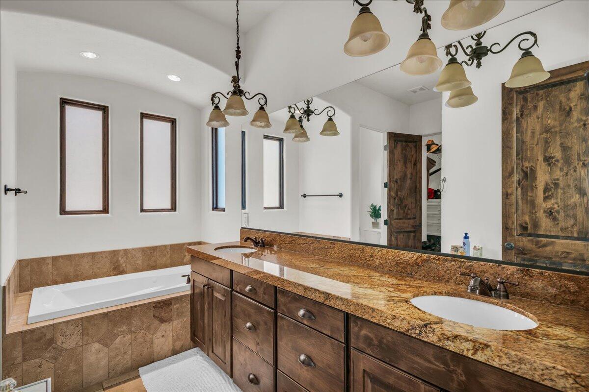 St George, Utah, 84770, United States, ,4 BathroomsBathrooms,Residential,Active,1824566