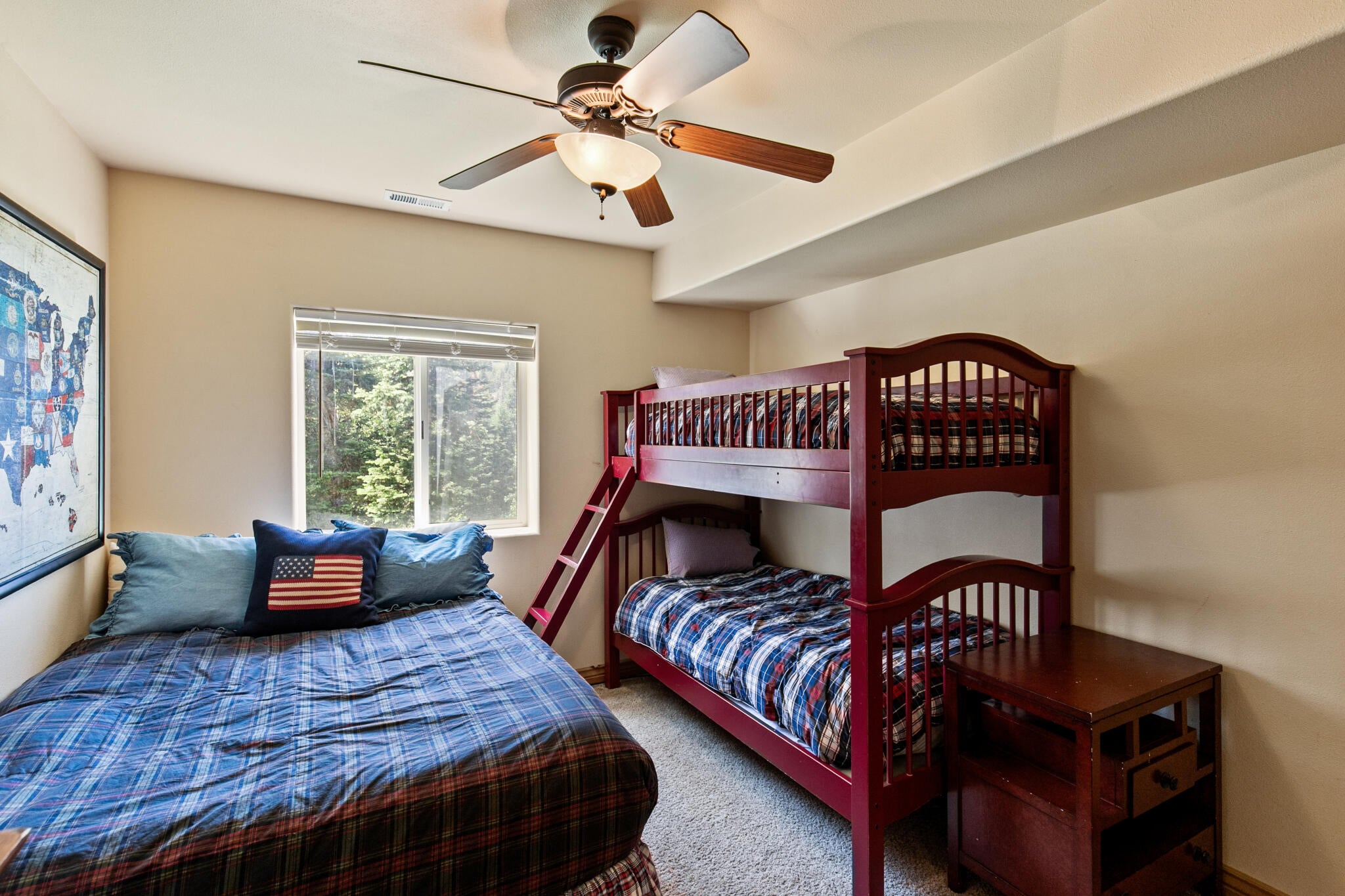 Brian Head, Utah, 84719, United States, 5 Bedrooms Bedrooms, ,4 BathroomsBathrooms,Residential,Active,1889352