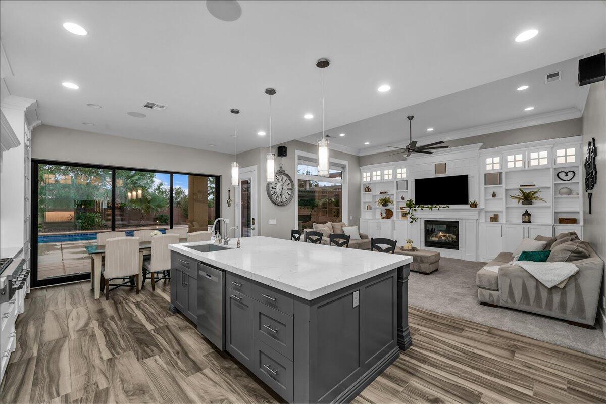 St George, Utah, 84790, United States, 4 Bedrooms Bedrooms, ,4 BathroomsBathrooms,Residential,Active,1952999