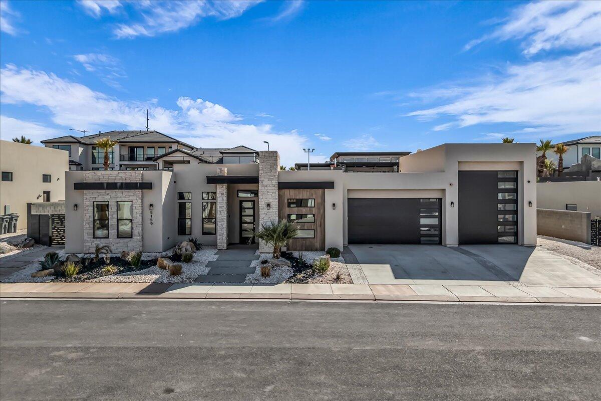 Hurricane, Utah, 84737, United States, 6 Bedrooms Bedrooms, ,5 BathroomsBathrooms,Residential,Active,1756319