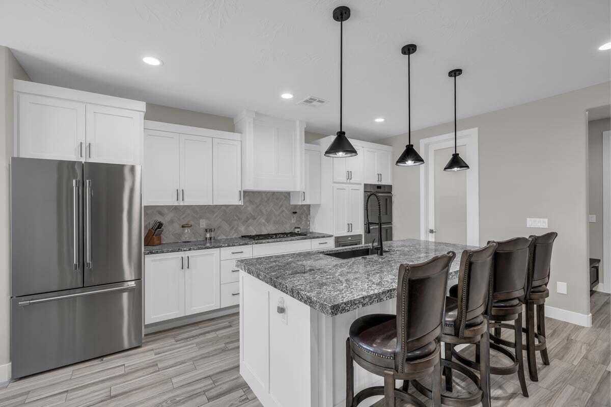 Hurricane, Utah, 84737, United States, 5 Bedrooms Bedrooms, ,5 BathroomsBathrooms,Residential,Active,1996303