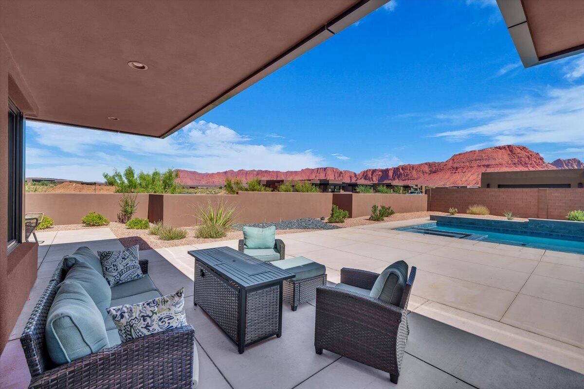 Ivins, Utah, 84738, United States, 3 Bedrooms Bedrooms, ,3 BathroomsBathrooms,Residential,Active,1920222