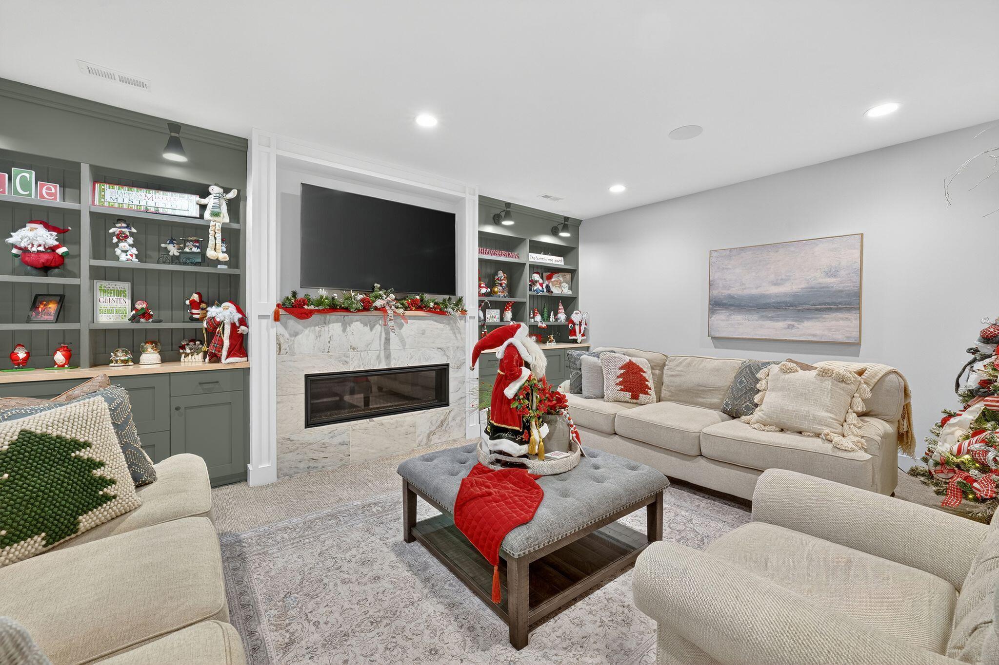 Bluffdale, Utah, 84065, United States, 7 Bedrooms Bedrooms, ,8 BathroomsBathrooms,Residential,Active,1987223