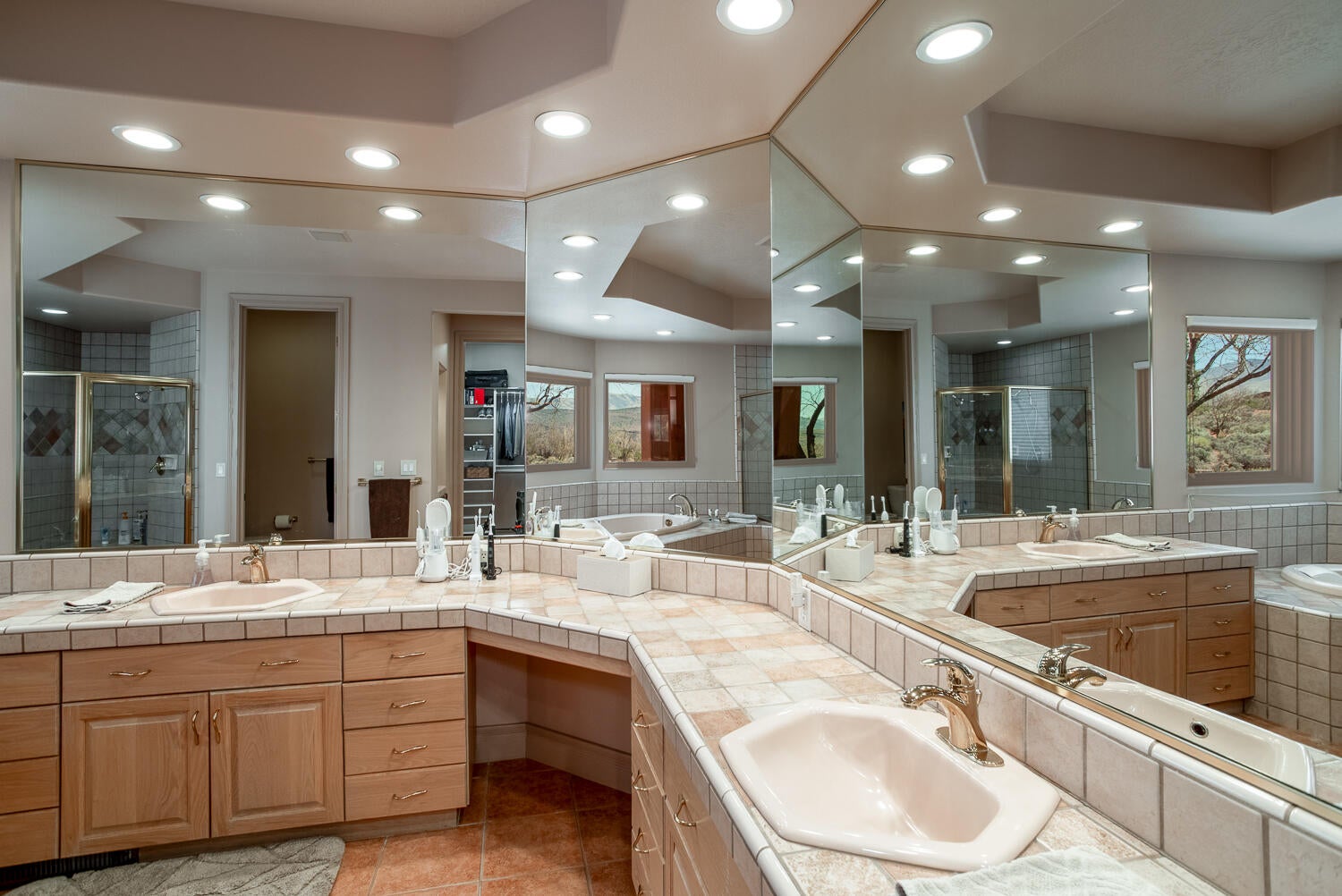 St George, Utah, 84738, United States, 3 Bedrooms Bedrooms, ,4 BathroomsBathrooms,Residential,Active,1769897