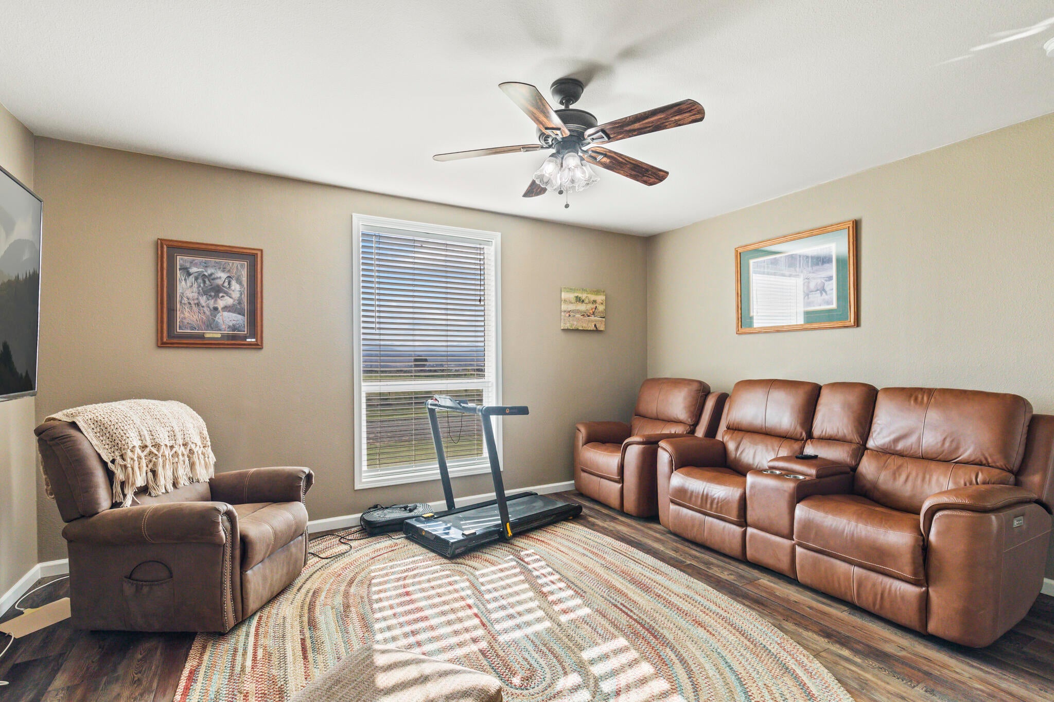 Panguitch, Utah, 84759, United States, 3 Bedrooms Bedrooms, ,3 BathroomsBathrooms,Residential,Active,2015807