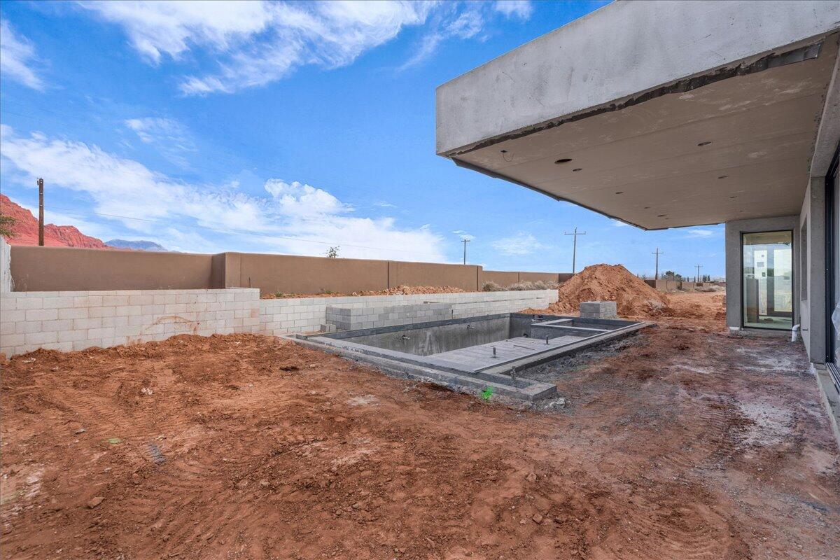 Ivins, Utah, 84738, United States, 4 Bedrooms Bedrooms, ,5 BathroomsBathrooms,Residential,Active,2021032