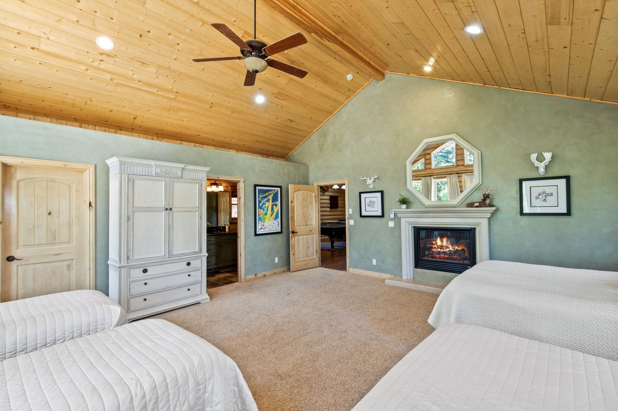 Brian Head, Utah, 84719, United States, 5 Bedrooms Bedrooms, ,4 BathroomsBathrooms,Residential,Active,1889352