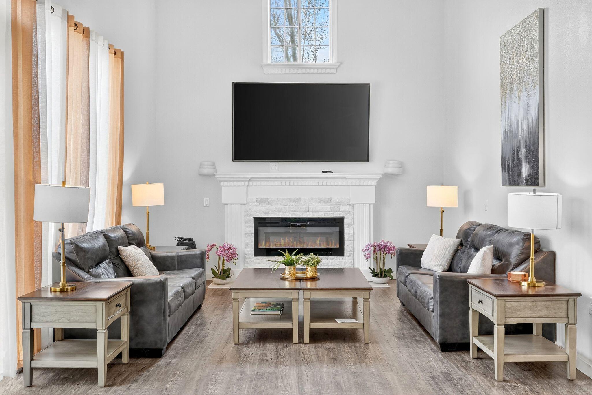 Bluffdale, Utah, 84065, United States, 10 Bedrooms Bedrooms, ,7 BathroomsBathrooms,Residential,Active,1990677