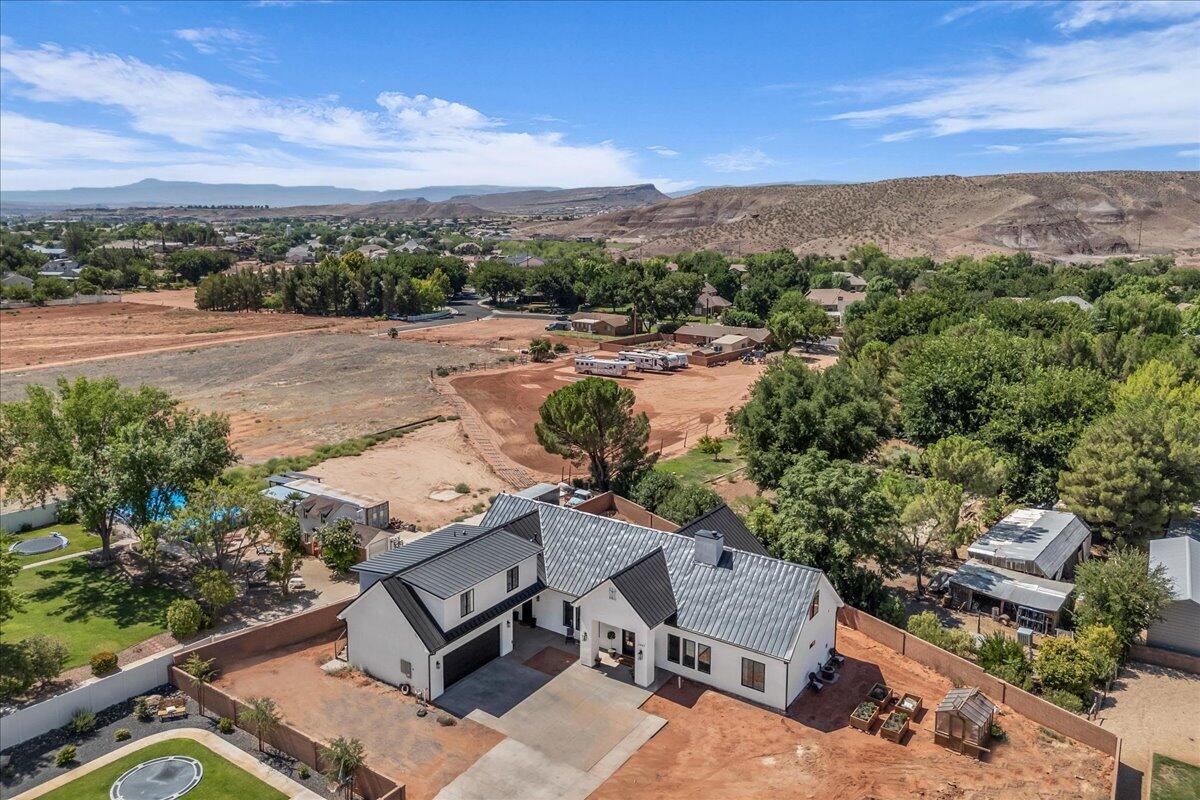 Santa Clara, Utah, 84765, United States, 6 Bedrooms Bedrooms, ,4 BathroomsBathrooms,Residential,Active,1913953