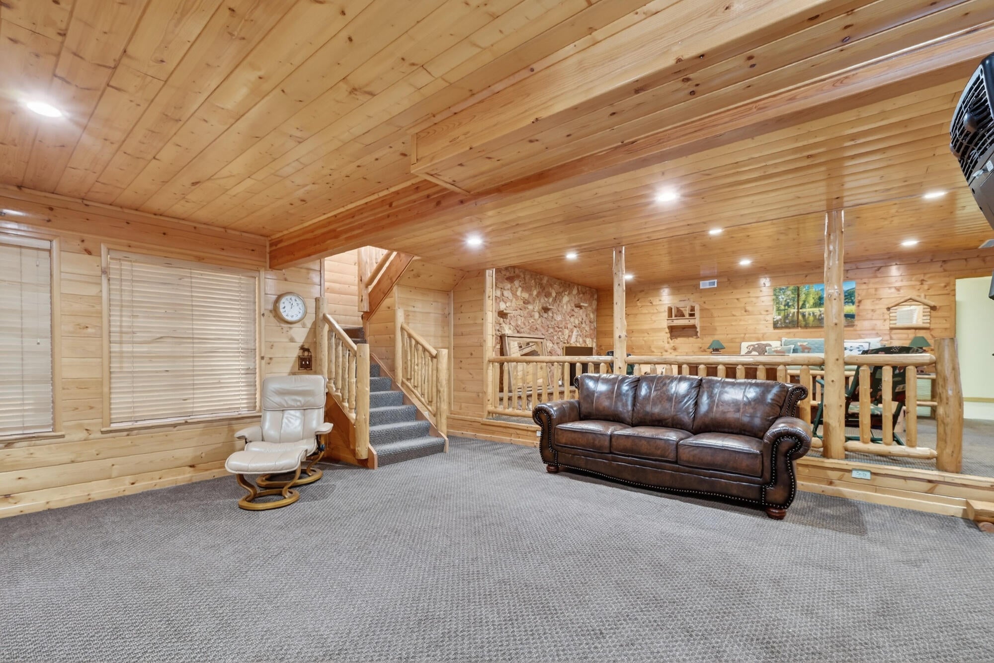 Duck Creek, Utah, 84762, United States, 4 Bedrooms Bedrooms, ,3 BathroomsBathrooms,Residential,Active,2007327