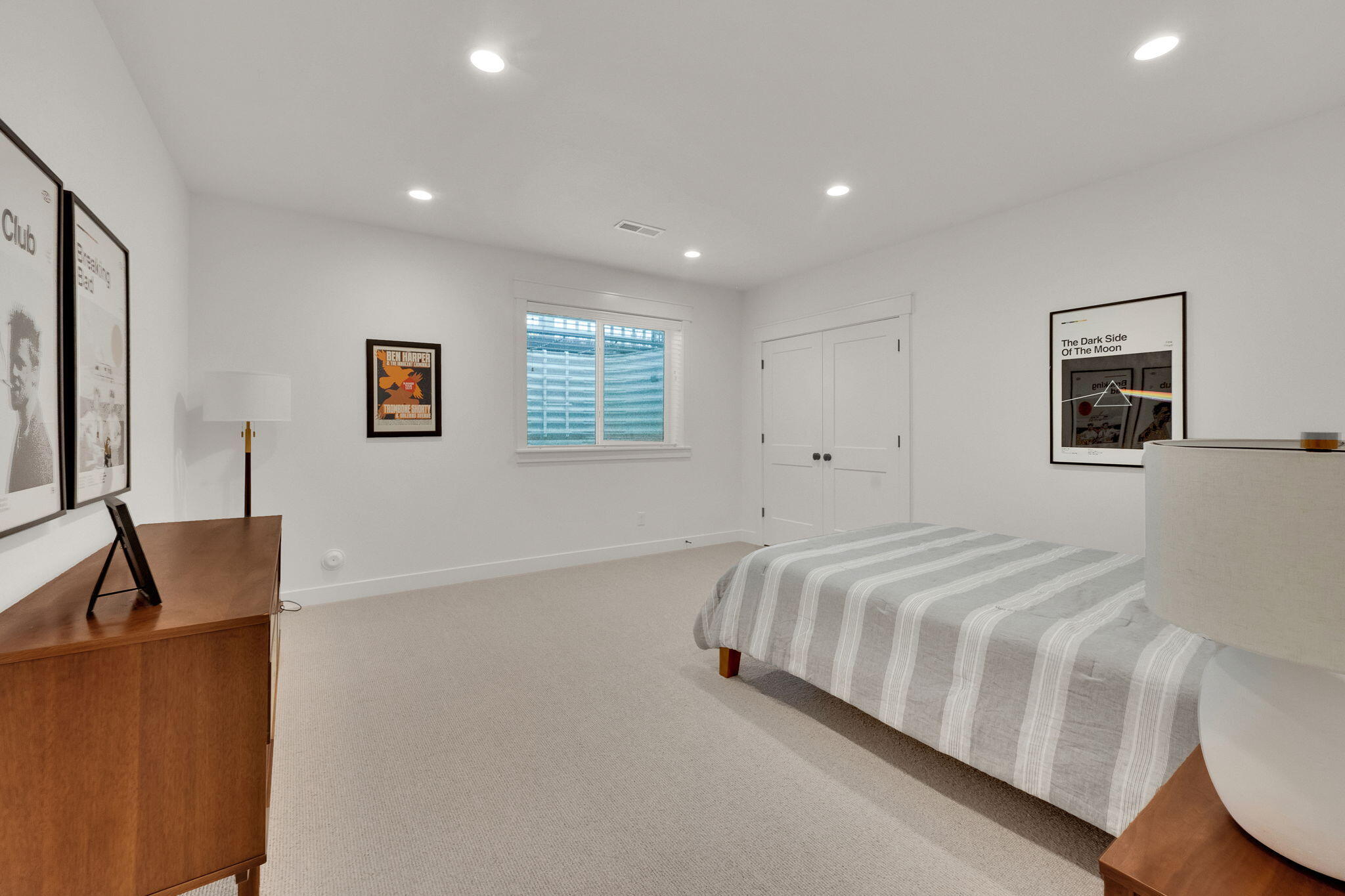 South Jordan, Utah, 84009, United States, 6 Bedrooms Bedrooms, ,5 BathroomsBathrooms,Residential,Active,2010165