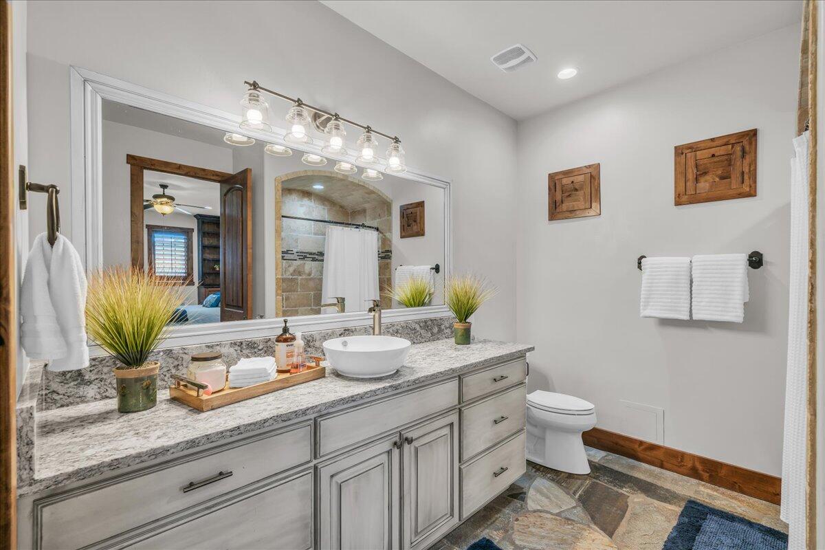 Hurricane, Utah, 84737, United States, 5 Bedrooms Bedrooms, ,6 BathroomsBathrooms,Residential,Active,1748671