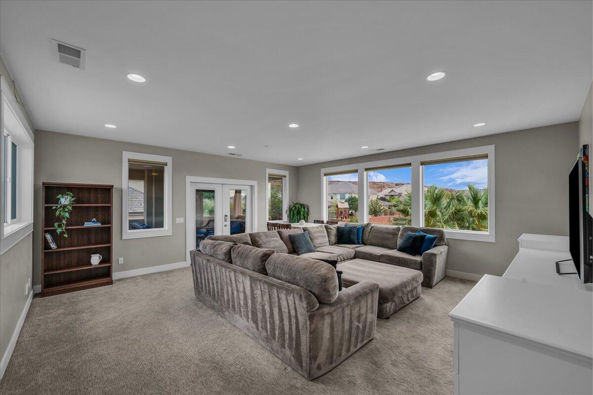 St George, Utah, 84790, United States, 4 Bedrooms Bedrooms, ,4 BathroomsBathrooms,Residential,Active,1952999