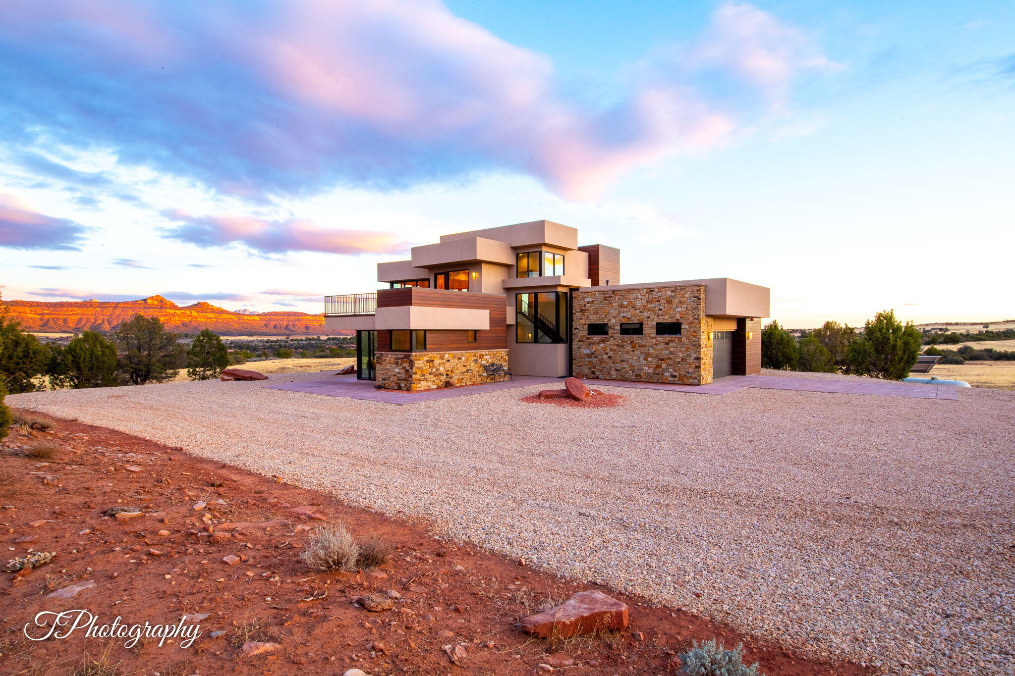 Virgin, Utah, 84779, United States, 2 Bedrooms Bedrooms, ,3 BathroomsBathrooms,Residential,Active,1919062