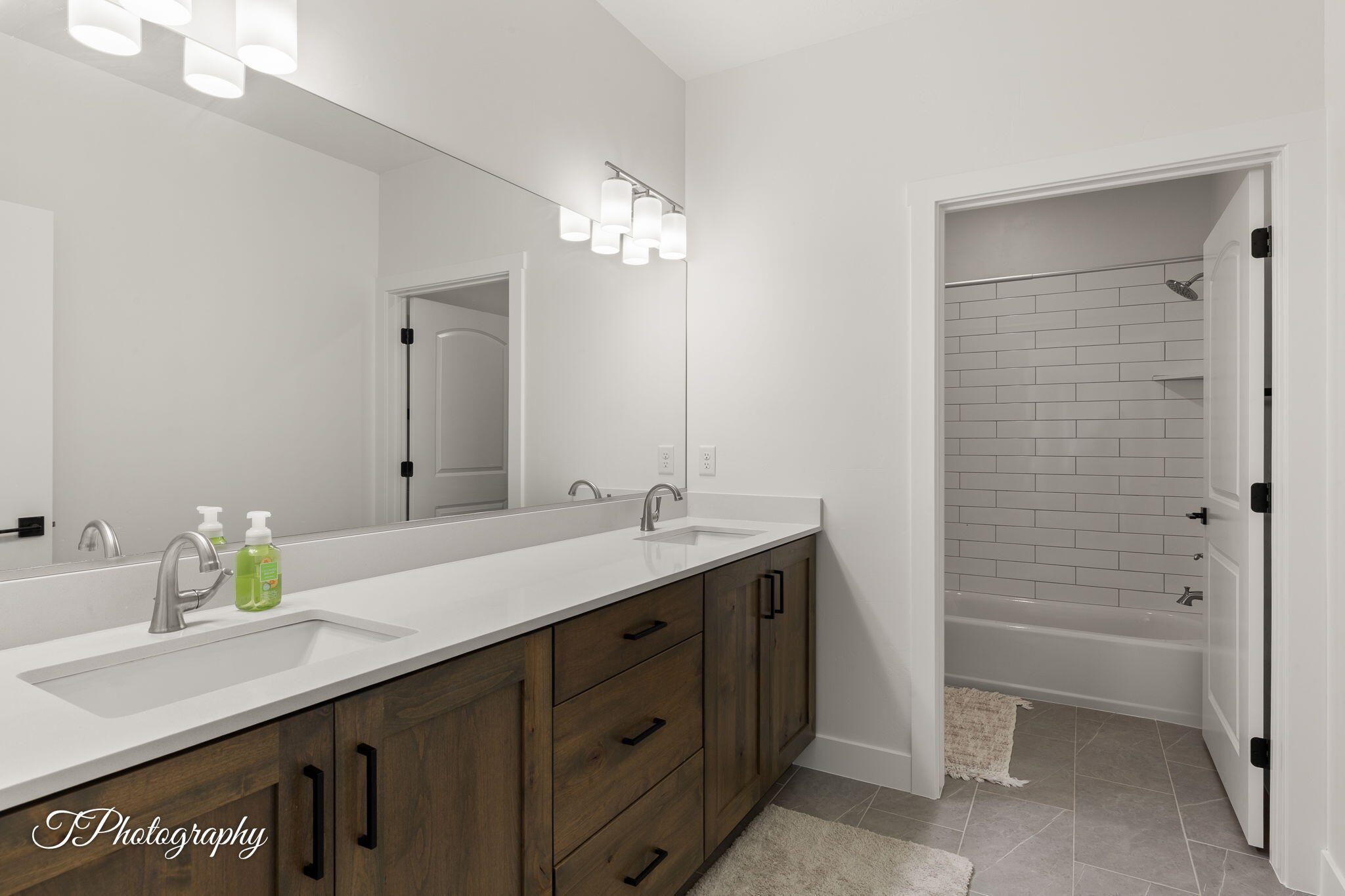 St George, Utah, 84790, United States, 7 Bedrooms Bedrooms, ,7 BathroomsBathrooms,Residential,Active,1963419