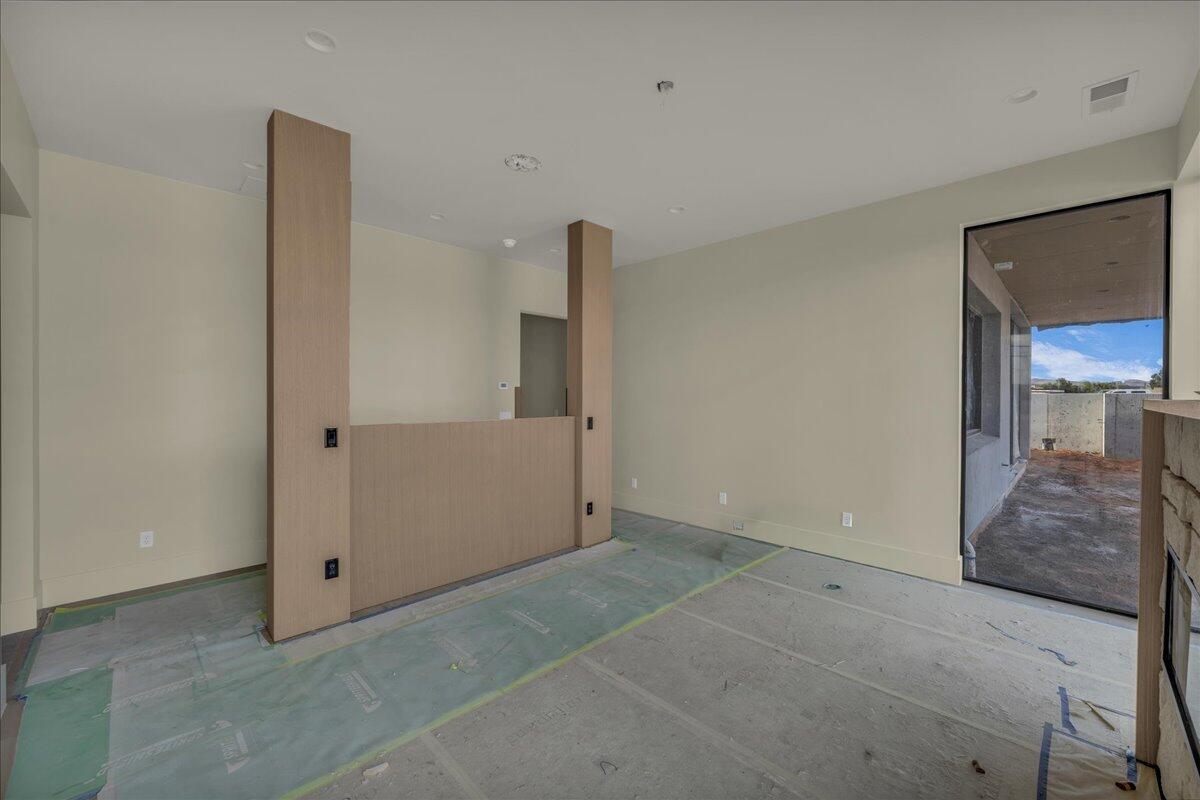 Ivins, Utah, 84738, United States, 4 Bedrooms Bedrooms, ,5 BathroomsBathrooms,Residential,Active,2021032