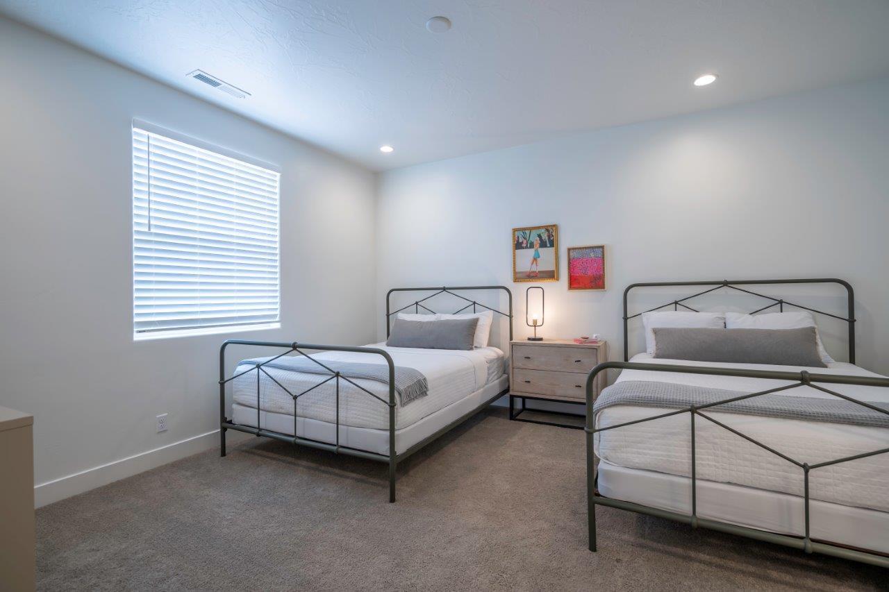 Santa Clara, Utah, 84765, United States, ,6 BathroomsBathrooms,Residential,Active,1798104