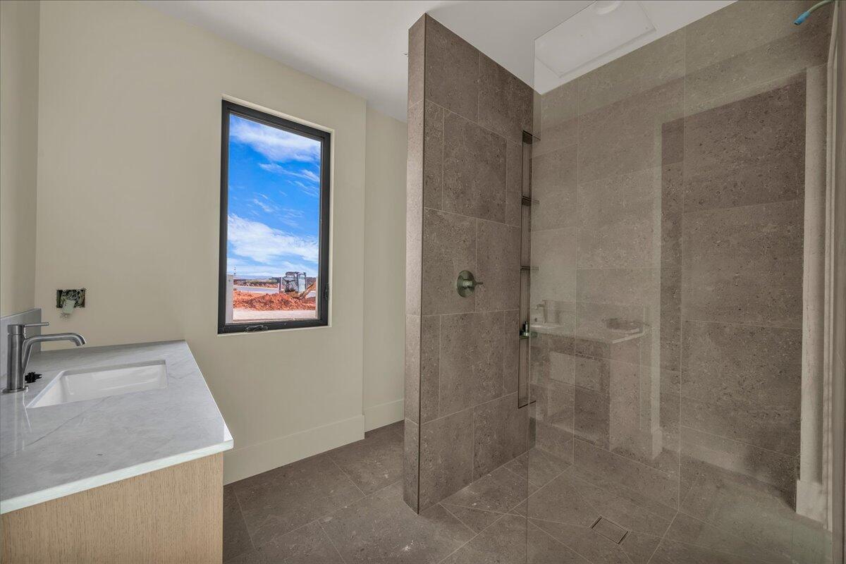 Ivins, Utah, 84738, United States, 4 Bedrooms Bedrooms, ,5 BathroomsBathrooms,Residential,Active,2021032