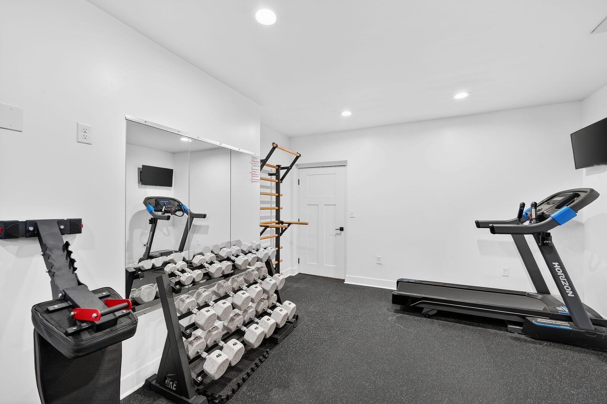 Eagle Mountain, Utah, 84005, United States, 5 Bedrooms Bedrooms, ,4 BathroomsBathrooms,Residential,Contingent,2009831