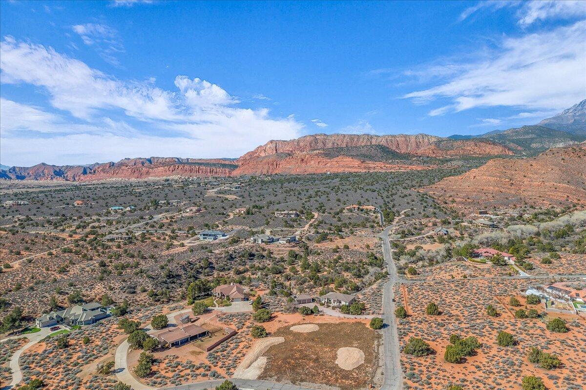 Leeds, Utah, 84746, United States, 5 Bedrooms Bedrooms, ,3 BathroomsBathrooms,Residential,Active,2008700