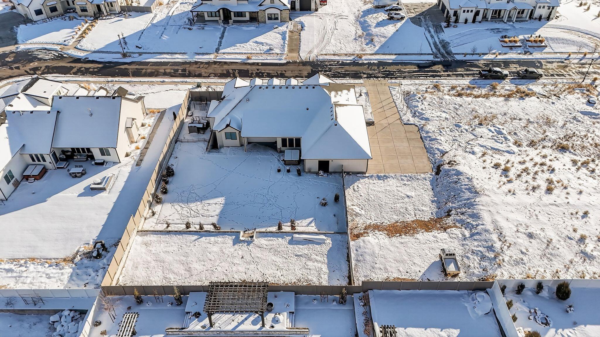 Eagle Mountain, Utah, 84005, United States, 5 Bedrooms Bedrooms, ,4 BathroomsBathrooms,Residential,Contingent,2009831