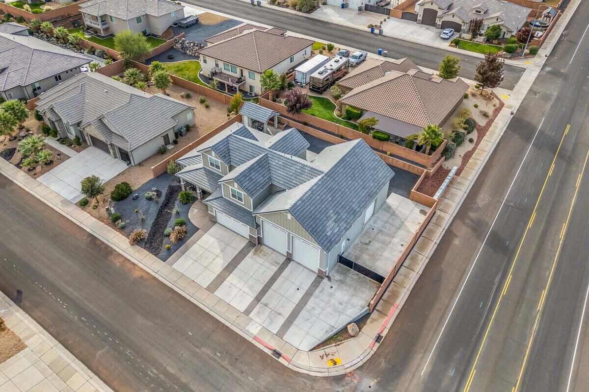 Hurricane, Utah, 84737, United States, 5 Bedrooms Bedrooms, ,5 BathroomsBathrooms,Residential,Active,1996303