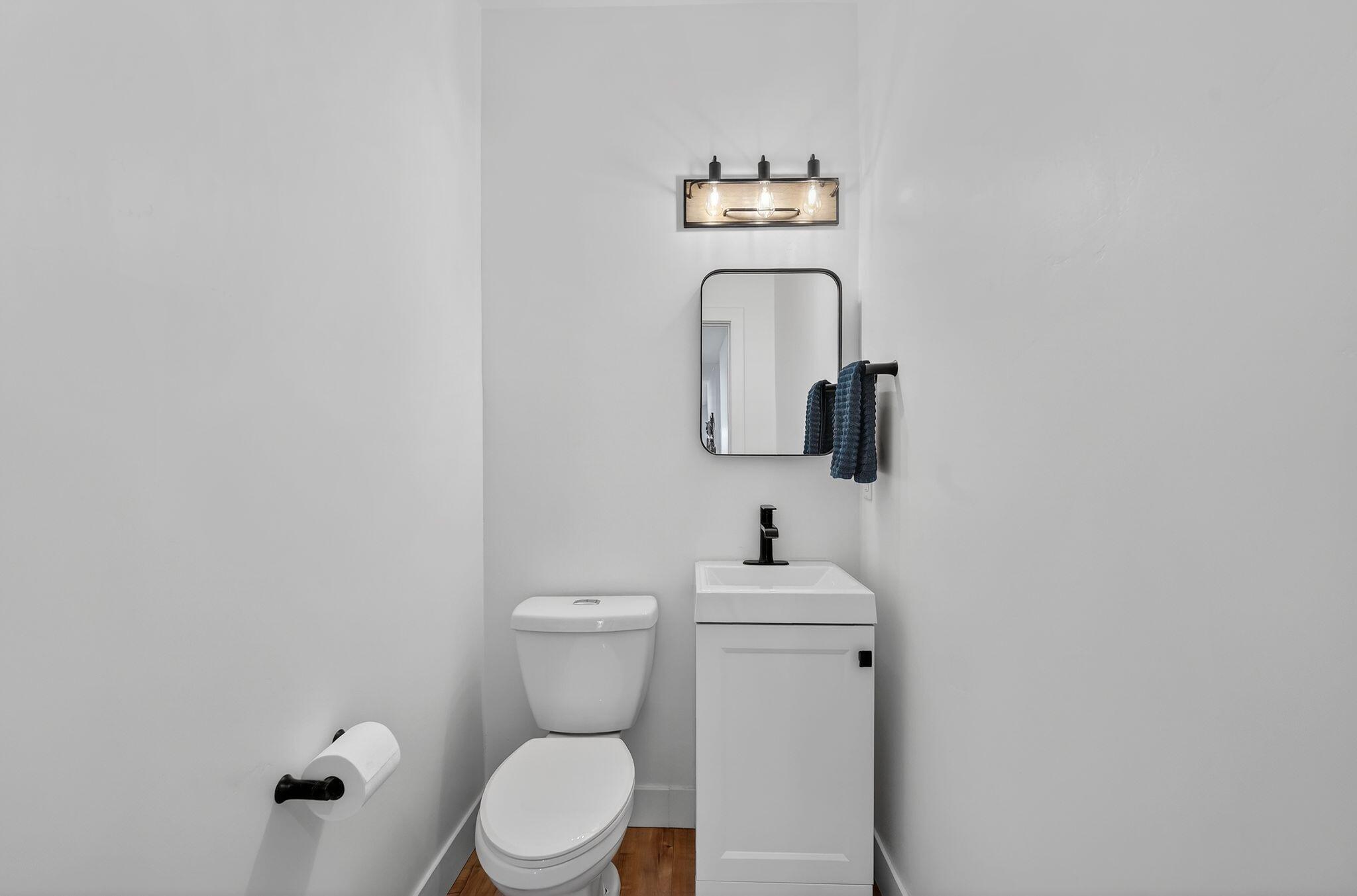 Eagle Mountain, Utah, 84005, United States, 5 Bedrooms Bedrooms, ,4 BathroomsBathrooms,Residential,Contingent,2009831