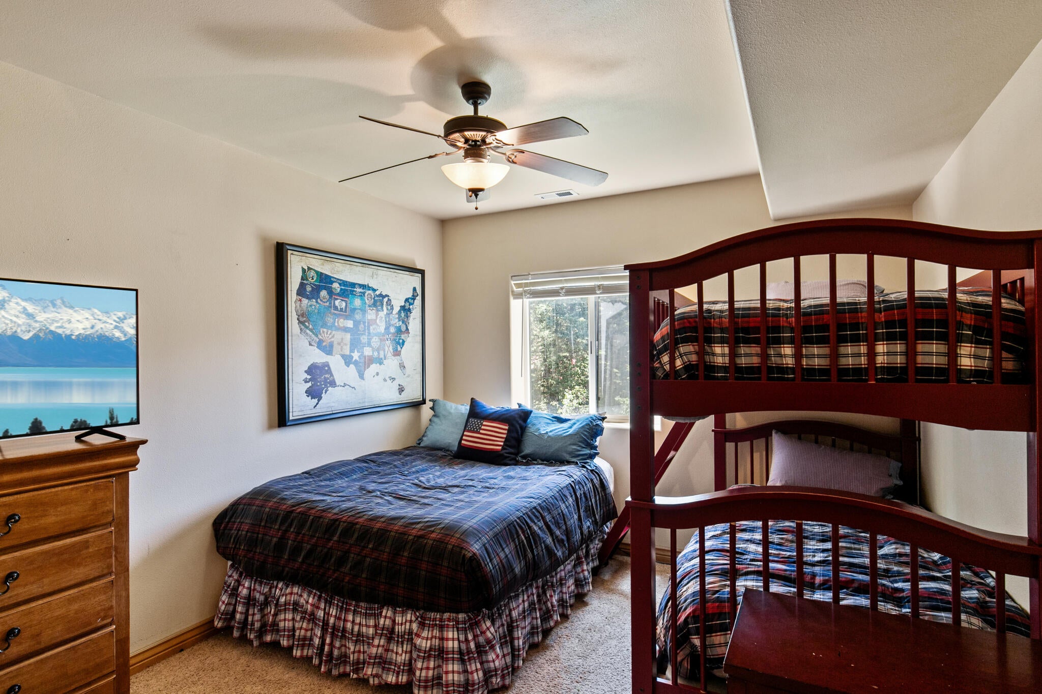 Brian Head, Utah, 84719, United States, 5 Bedrooms Bedrooms, ,4 BathroomsBathrooms,Residential,Active,1889352