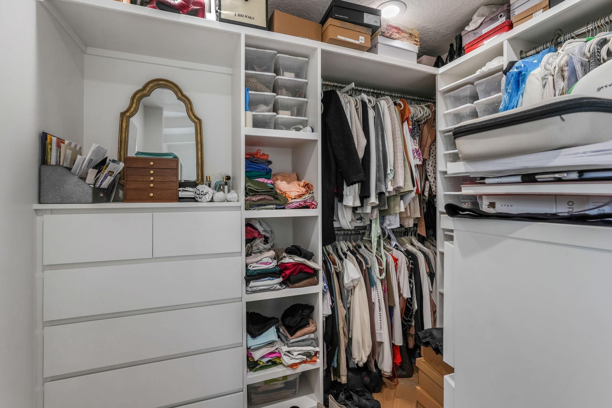 Salt Lake City, Utah, 84108, United States, 4 Bedrooms Bedrooms, ,3 BathroomsBathrooms,Residential,Active,2011854